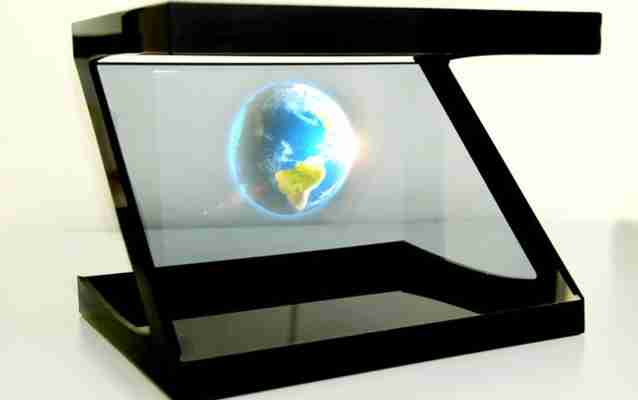 Aplicatia care iti transforma tableta sau telefonul intr-un proiector de holograme